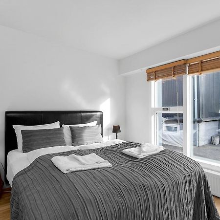 Baron Downtown Apartments 雷克雅維克 外观 照片