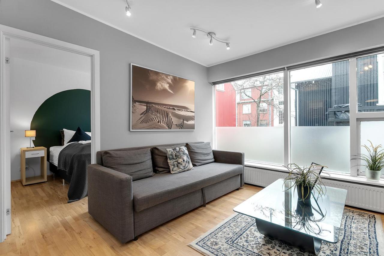 Baron Downtown Apartments 雷克雅維克 外观 照片